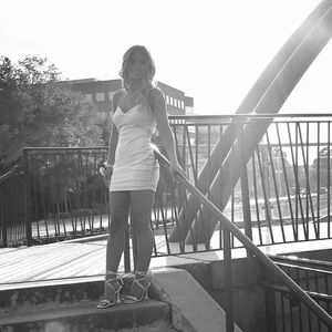 Meet your Posher, Aniston